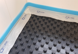 Samolepící dilatační pás CUBE s folií 8/150/25m